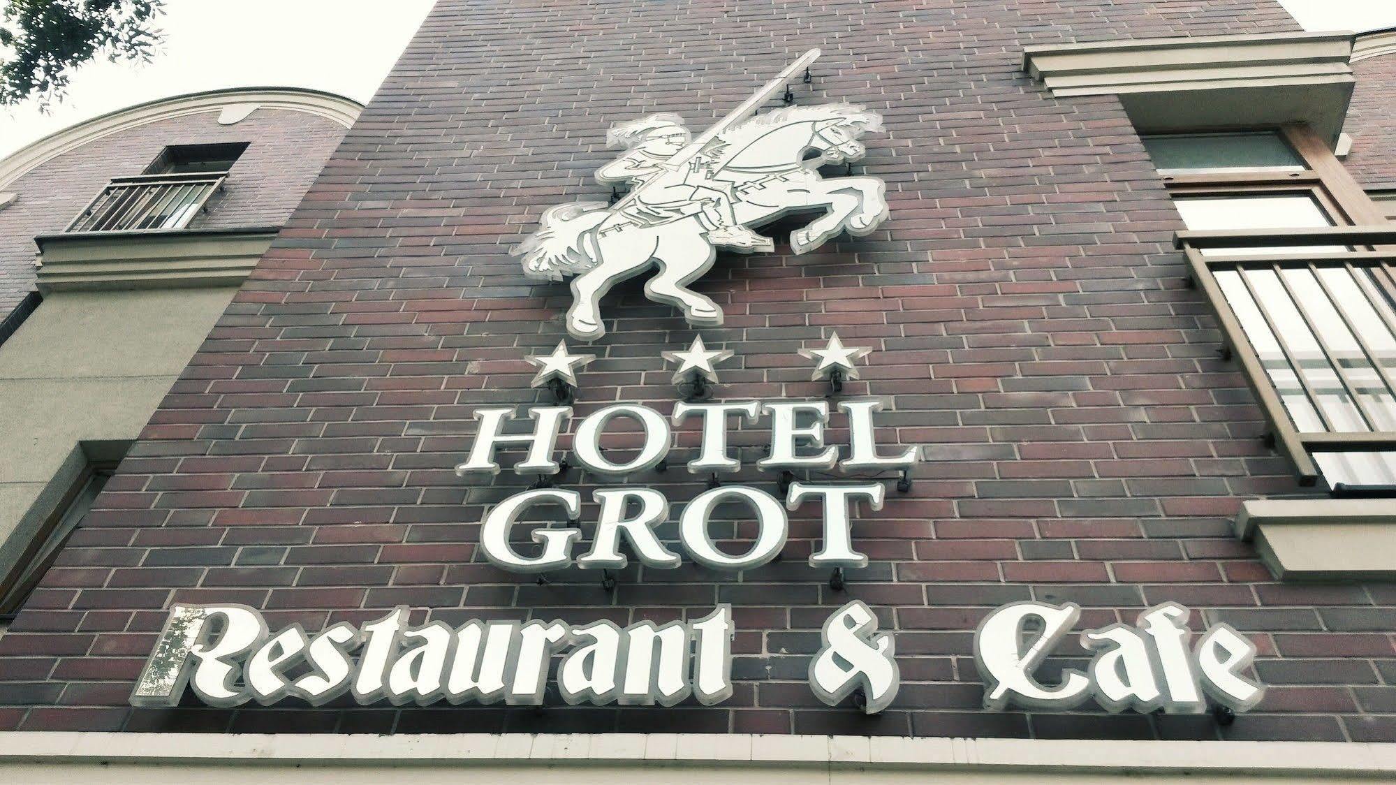 Grot Hotel Malbork Exterior foto